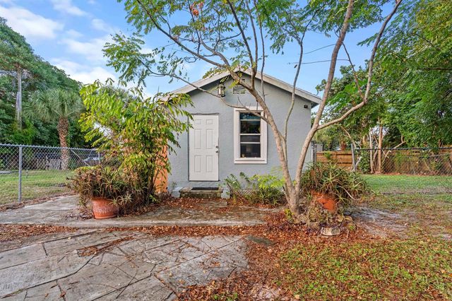 1831 Juno Road, North Palm Beach, FL 33408