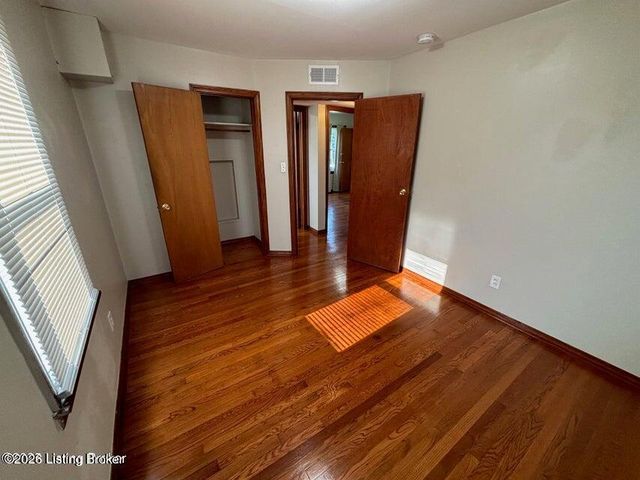 141 E Harrison Ave 4, Clarksville, IN 47129