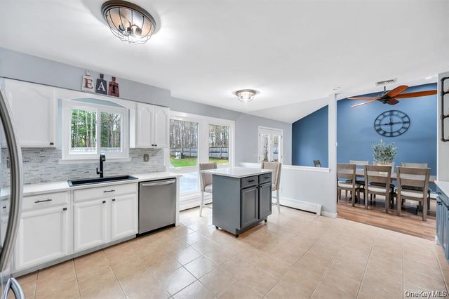 10 Ramblewood Road, Ridge, NY 11961