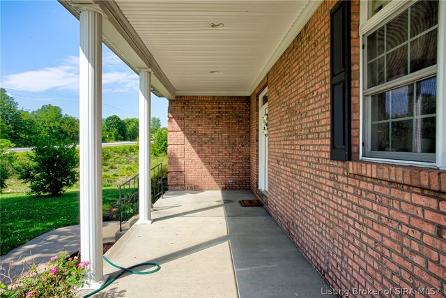 213 Highway 160, Henryville, IN 47126