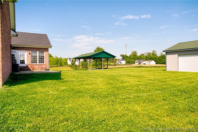 213 Highway 160, Henryville, IN 47126
