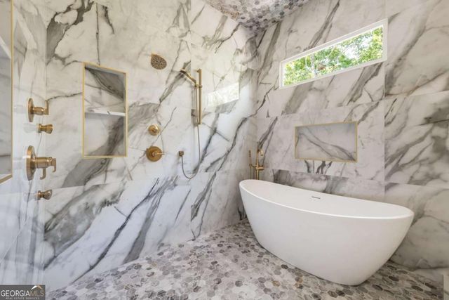 402 Timberview Court, Alpharetta, GA 30004