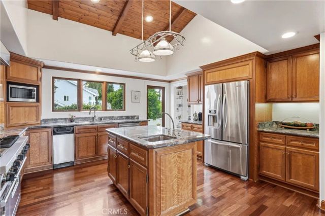 270 Flowerfield, La Habra Heights, CA 90631