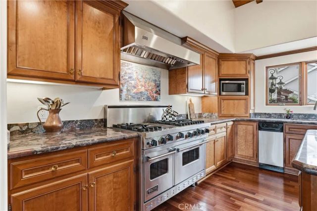 270 Flowerfield, La Habra Heights, CA 90631