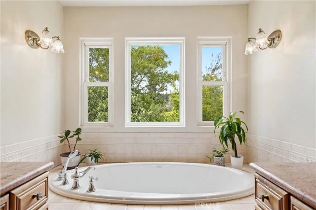 270 Flowerfield, La Habra Heights, CA 90631