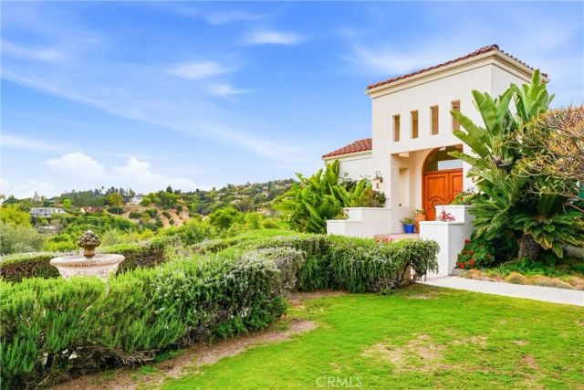 270 Flowerfield, La Habra Heights, CA 90631