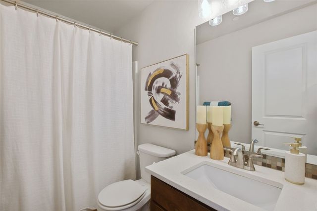 135 SW 185th Lane, Normandy Park, WA 98166