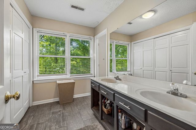 2213 Rocky Face Circle, Dalton, GA 30720