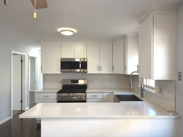 8222 W Grand Avenue 3, River Grove, IL 60171