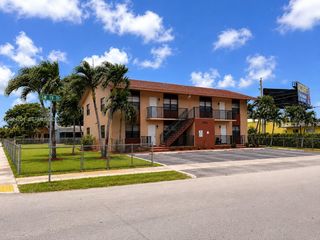 1896 SW 41st Avenue, Fort Lauderdale, FL 33317