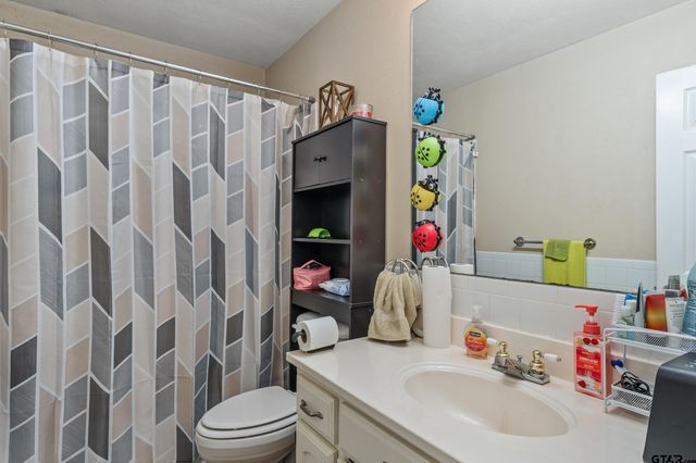 250 Paradise Ln, Hawkins, TX 75765