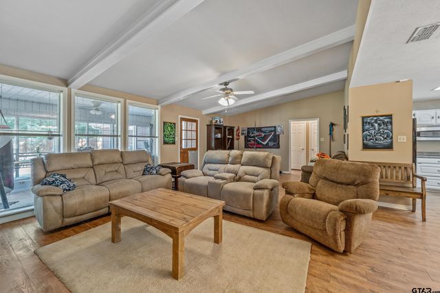 250 Paradise Ln, Hawkins, TX 75765