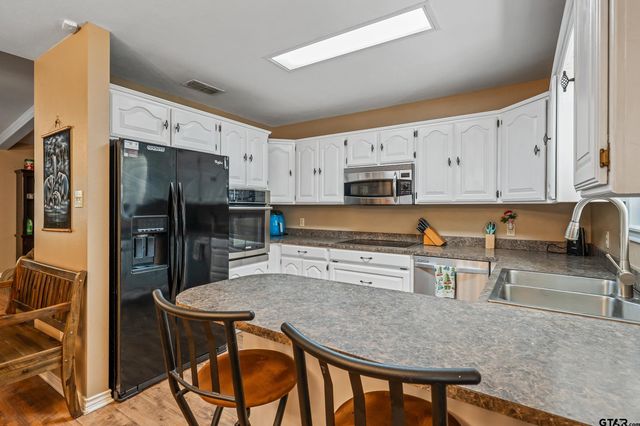 250 Paradise Ln, Hawkins, TX 75765