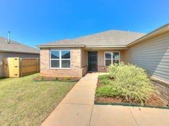 1315 S Grace Drive, Mustang, OK 73064