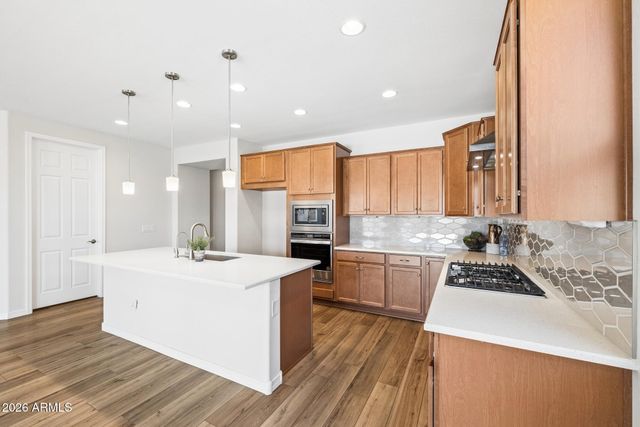 6730 W WINSTON Drive, Laveen, AZ 85339