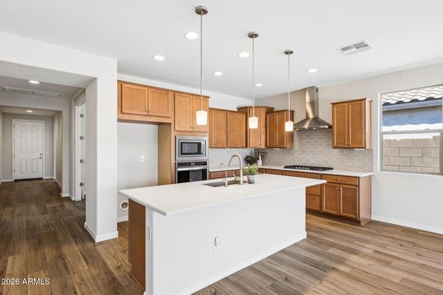 6730 W WINSTON Drive, Laveen, AZ 85339