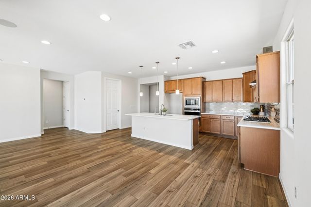 6730 W WINSTON Drive, Laveen, AZ 85339