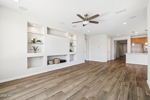 6730 W WINSTON Drive, Laveen, AZ 85339