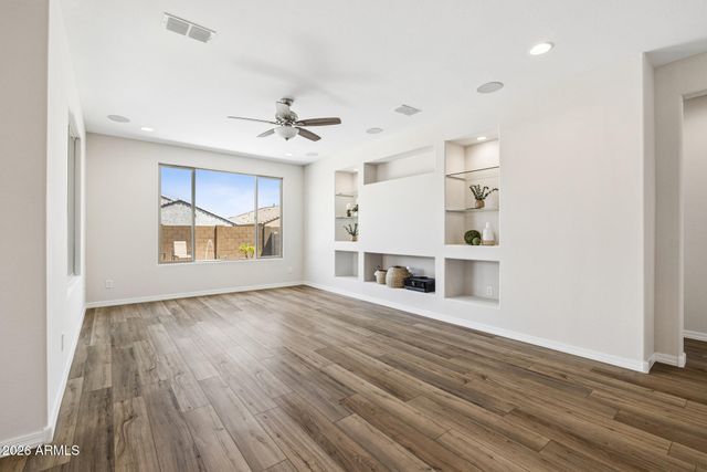 6730 W WINSTON Drive, Laveen, AZ 85339