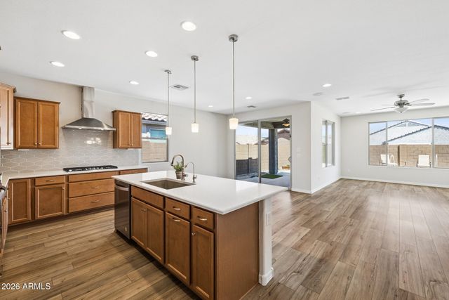 6730 W WINSTON Drive, Laveen, AZ 85339
