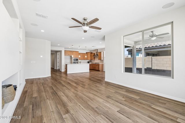 6730 W WINSTON Drive, Laveen, AZ 85339