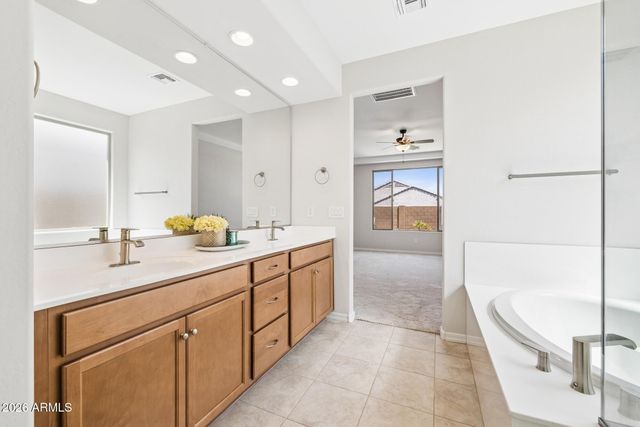 6730 W WINSTON Drive, Laveen, AZ 85339