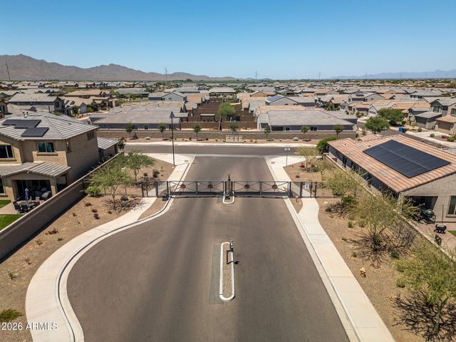 6730 W WINSTON Drive, Laveen, AZ 85339