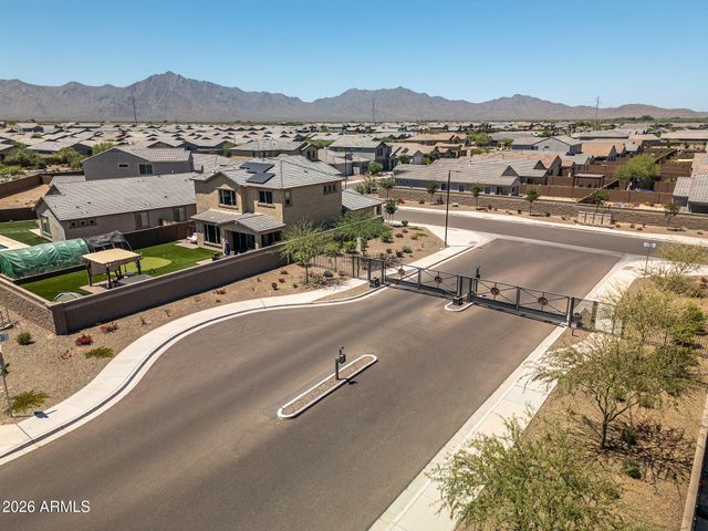 6730 W WINSTON Drive, Laveen, AZ 85339