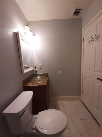 1047 Alexander Ct, Turlock, CA 95380