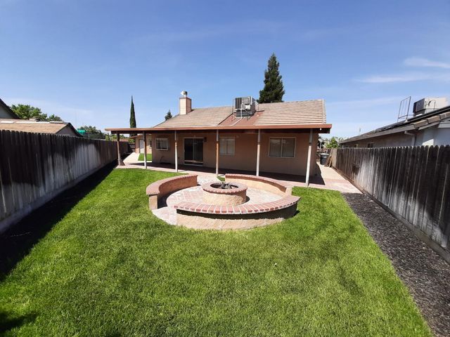 1047 Alexander Ct, Turlock, CA 95380