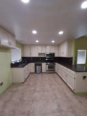 1047 Alexander Ct, Turlock, CA 95380