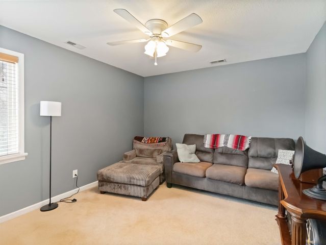 210 Shady Spring Way, Wellford, SC 29385