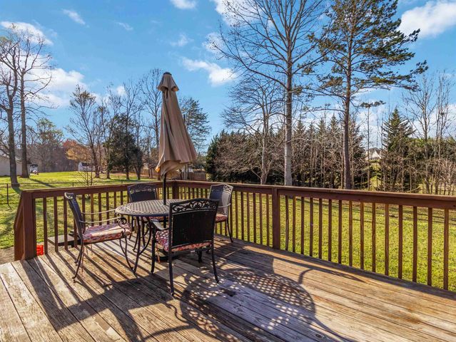 210 Shady Spring Way, Wellford, SC 29385