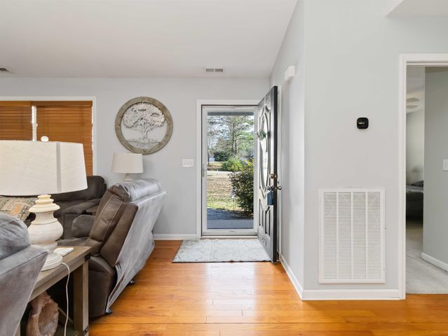 210 Shady Spring Way, Wellford, SC 29385