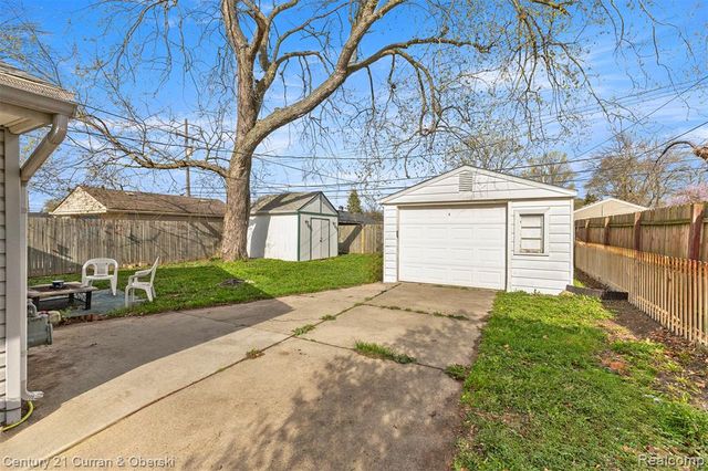 8075 William Street, Taylor, MI 48180