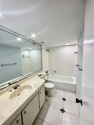 2851 S Ocean Boulevard 7s, Boca Raton, FL 33432