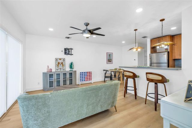 2412 NE 4th Street W, Pompano Beach, FL 33062