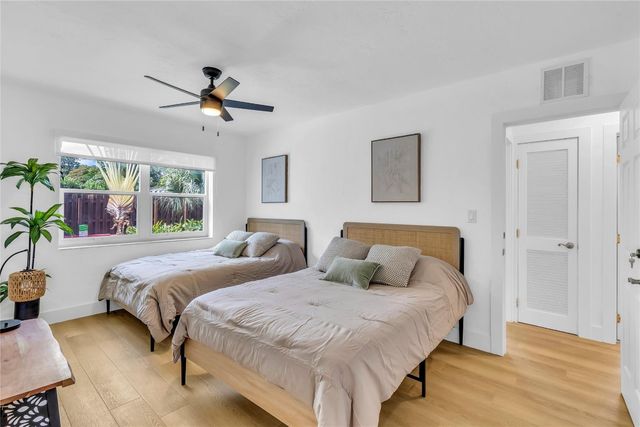 2412 NE 4th Street W, Pompano Beach, FL 33062