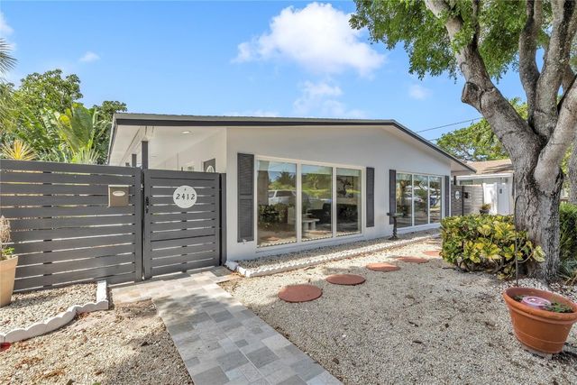 2412 NE 4th Street W, Pompano Beach, FL 33062