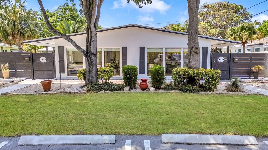 2412 NE 4th Street W, Pompano Beach, FL 33062