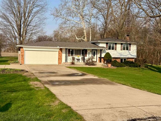 10878 S Elm Street, Bunker Hill, IN 46914