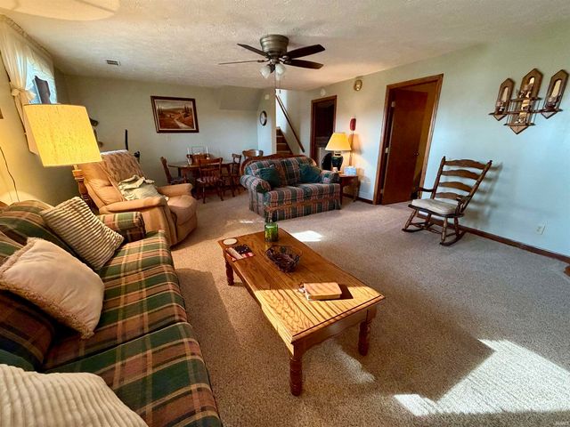 10878 S Elm Street, Bunker Hill, IN 46914