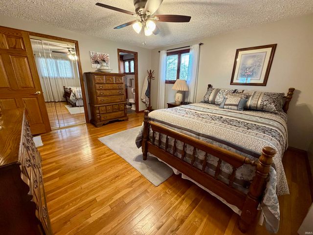 10878 S Elm Street, Bunker Hill, IN 46914