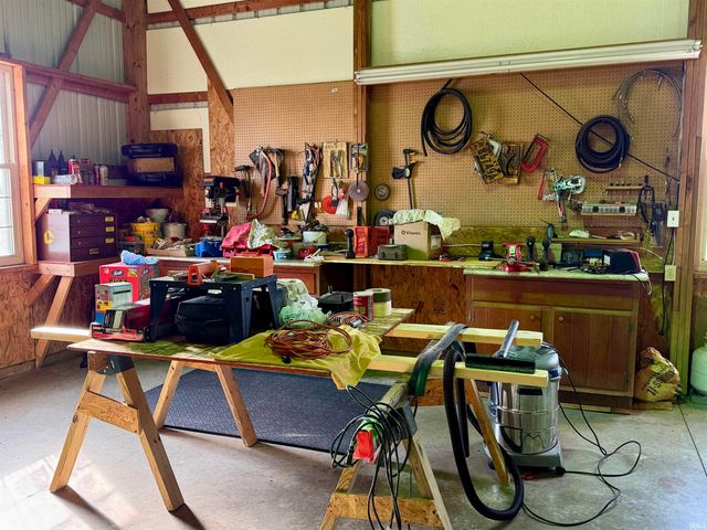 10878 S Elm Street, Bunker Hill, IN 46914