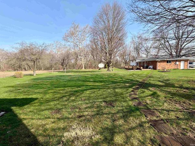 10878 S Elm Street, Bunker Hill, IN 46914