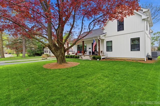 728 N Lincoln Avenue, Geneva, IL 60134
