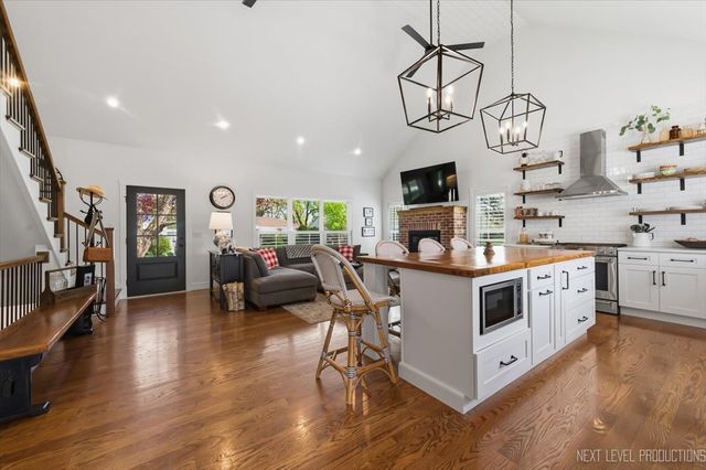 728 N Lincoln Avenue, Geneva, IL 60134