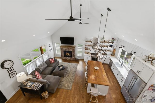 728 N Lincoln Avenue, Geneva, IL 60134