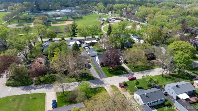 728 N Lincoln Avenue, Geneva, IL 60134