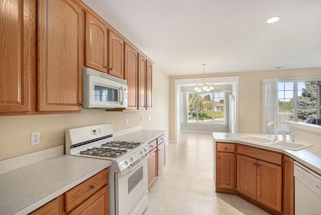 1408 Charlevoix Way, Schererville, IN 46375